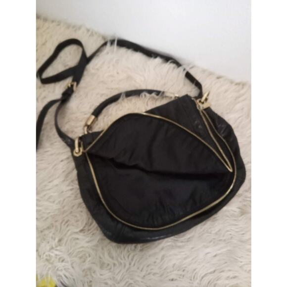 MICHAEL KORS Black Leather Messenger Bag Gold Charm Medallion Zip Fold Pockets - Picture 8 of 9